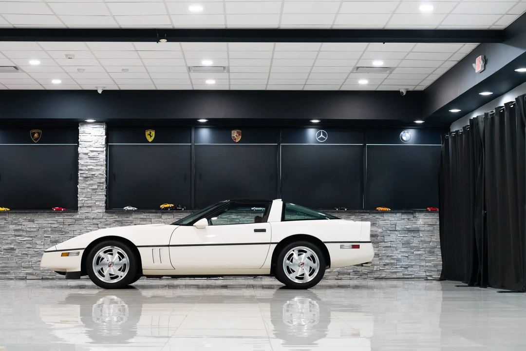 1988 Chevrolet Corvette C4 - Image 18 of 31