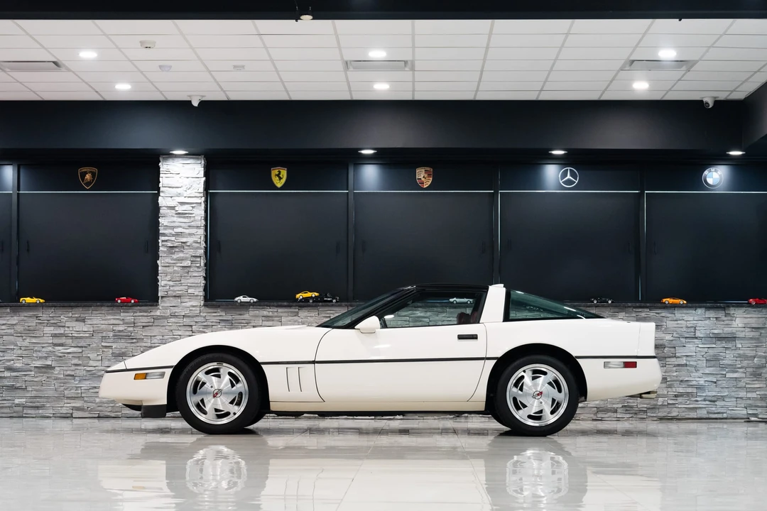 1988 Chevrolet Corvette C4 - Image 17 of 31