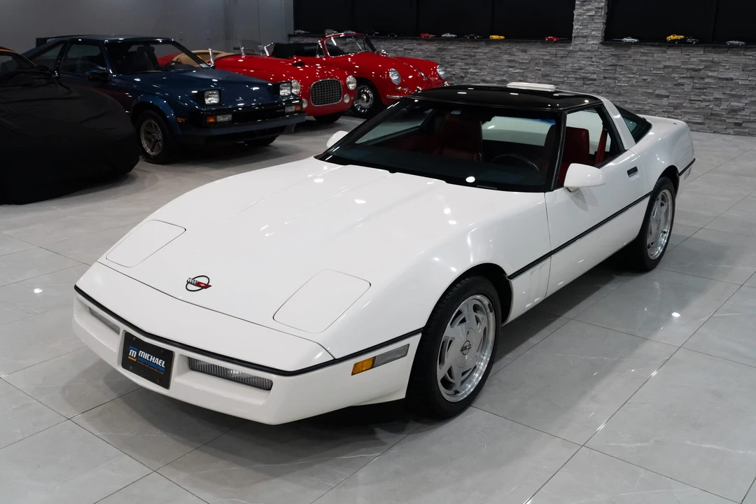 1988 Chevrolet Corvette C4 - Image 8 of 31
