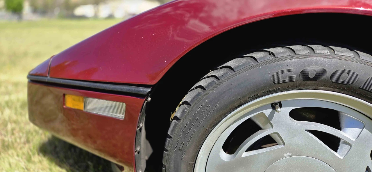 1988 Chevrolet Corvette C4 - Image 25 of 31