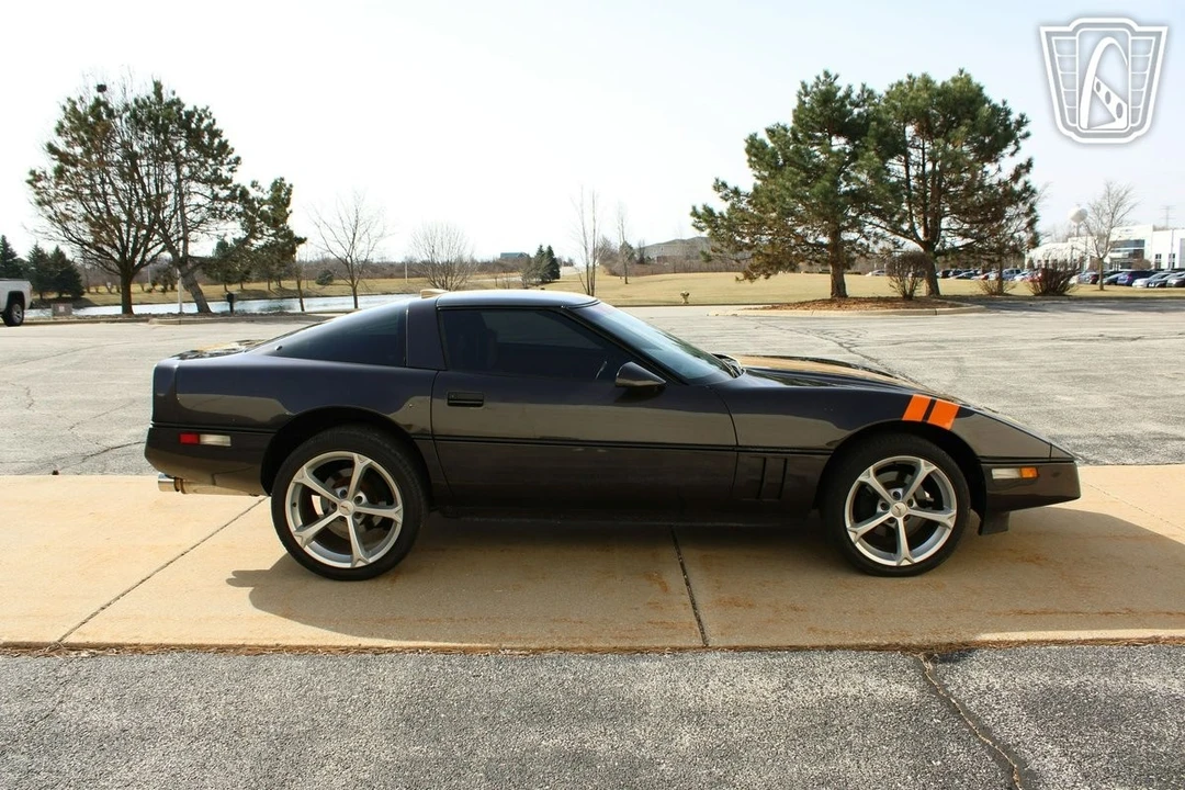 1988 Chevrolet Corvette C4 - Image 8 of 12