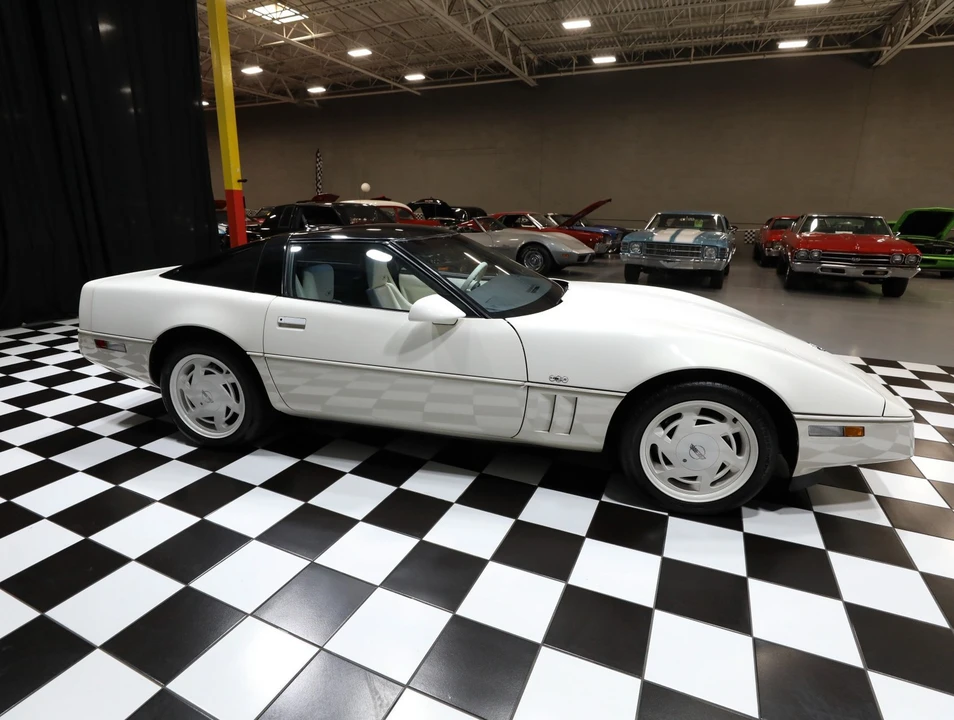 1988 Chevrolet Corvette C4 - Image 18 of 31