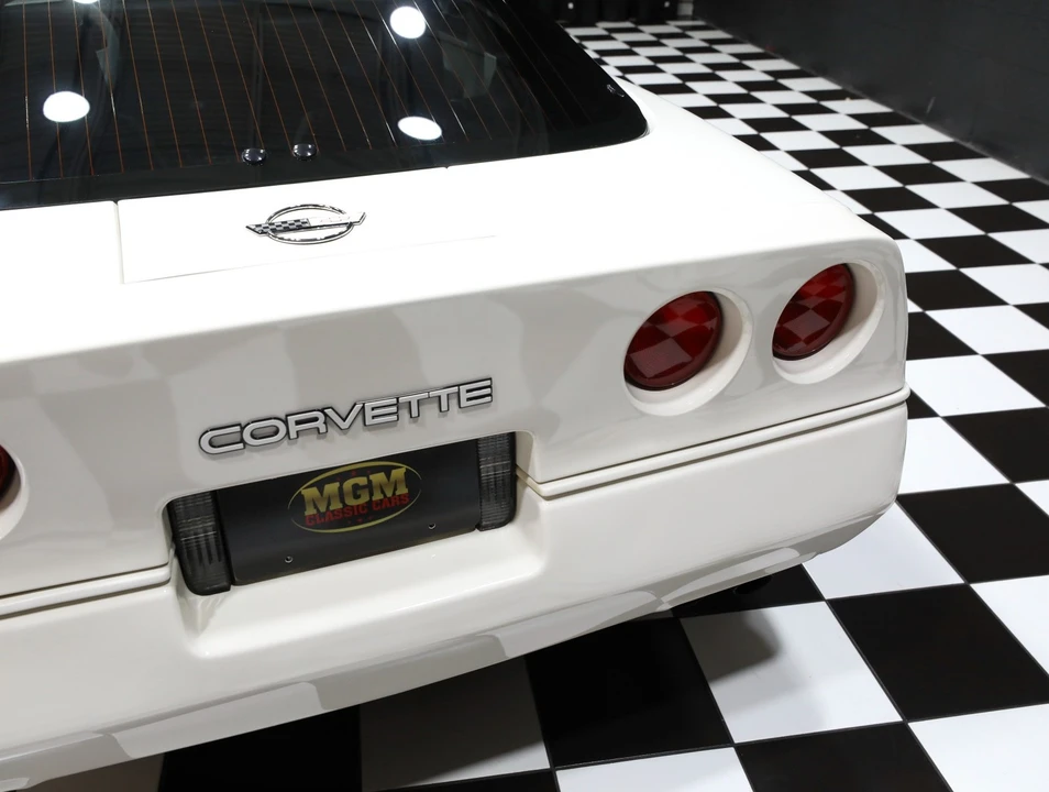 1988 Chevrolet Corvette C4 - Image 21 of 31
