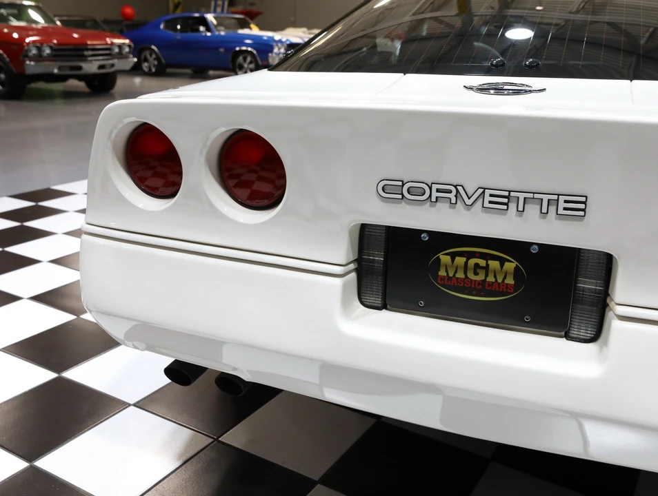 1988 Chevrolet Corvette C4 - Image 25 of 31