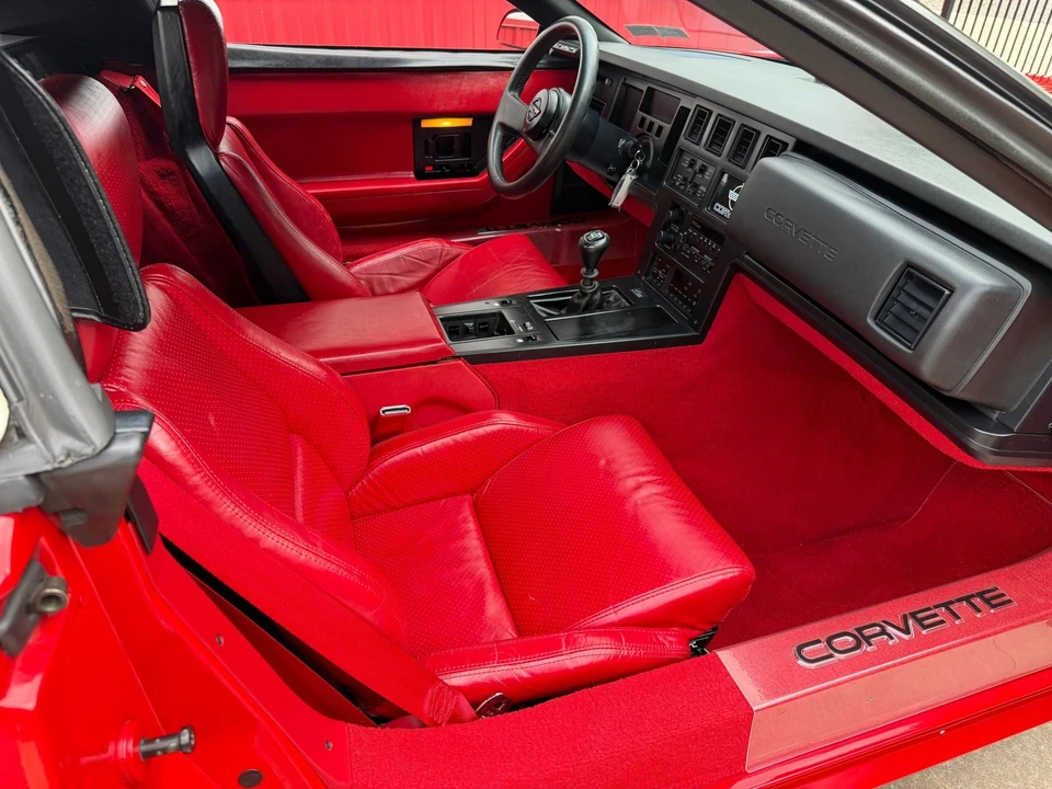 1988 Chevrolet Corvette C4 - Image 30 of 31