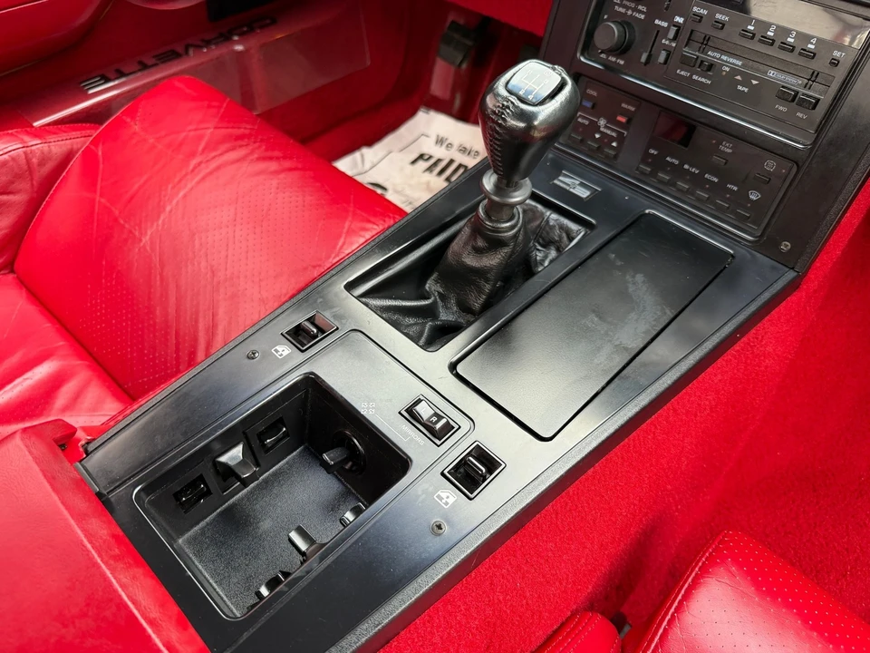 1988 Chevrolet Corvette C4 - Image 29 of 31