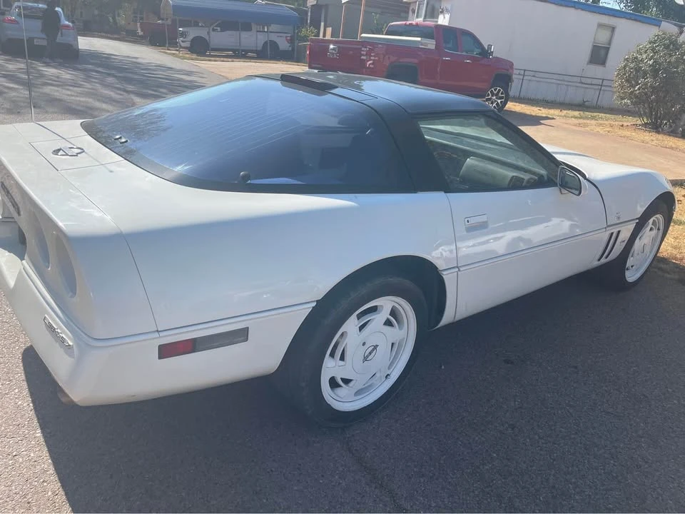 1988 Chevrolet Corvette C4 - Image 4 of 10