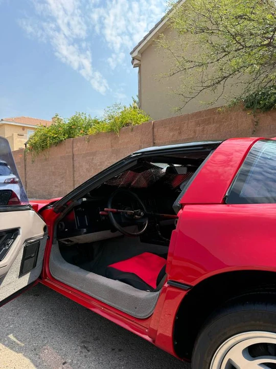 1988 Chevrolet Corvette C4 - Image 16 of 24