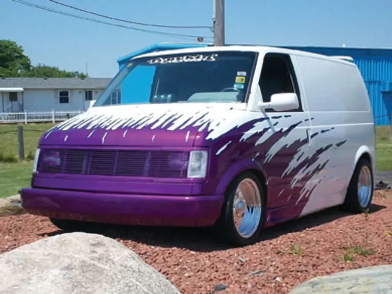1988 Chevrolet Astro - Image 2 of 2