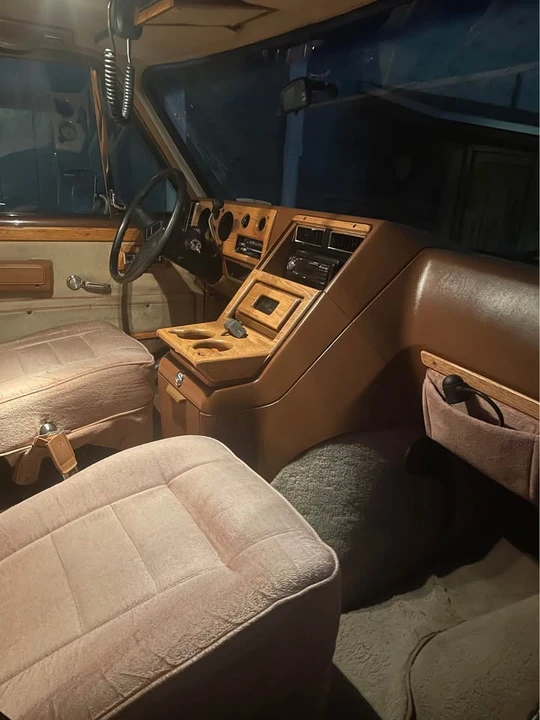 1988 Chevrolet G-Series Van - Image 5 of 11