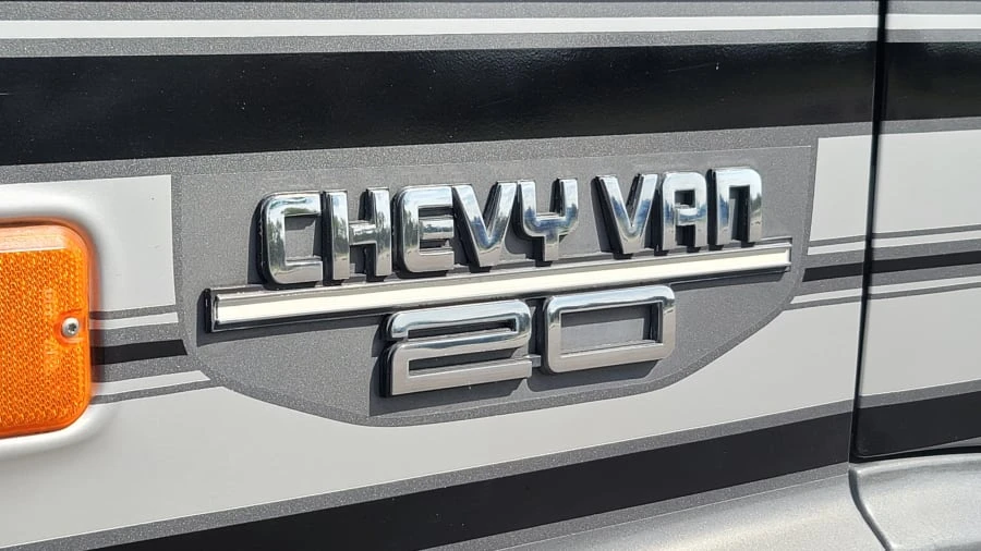 1988 Chevrolet G-Series Van - Image 7 of 19