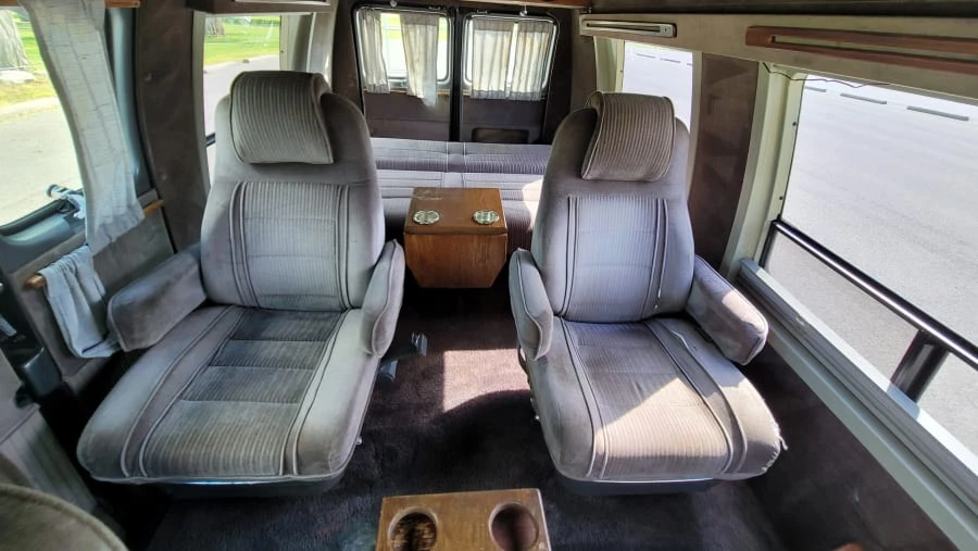 1988 Chevrolet G-Series Van - Image 11 of 19