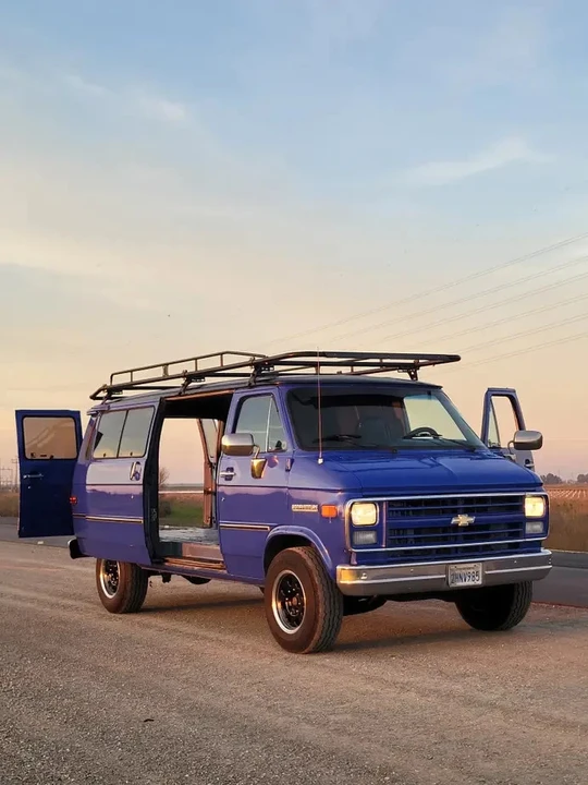 1988 Chevrolet G-Series Van - Image 9 of 18