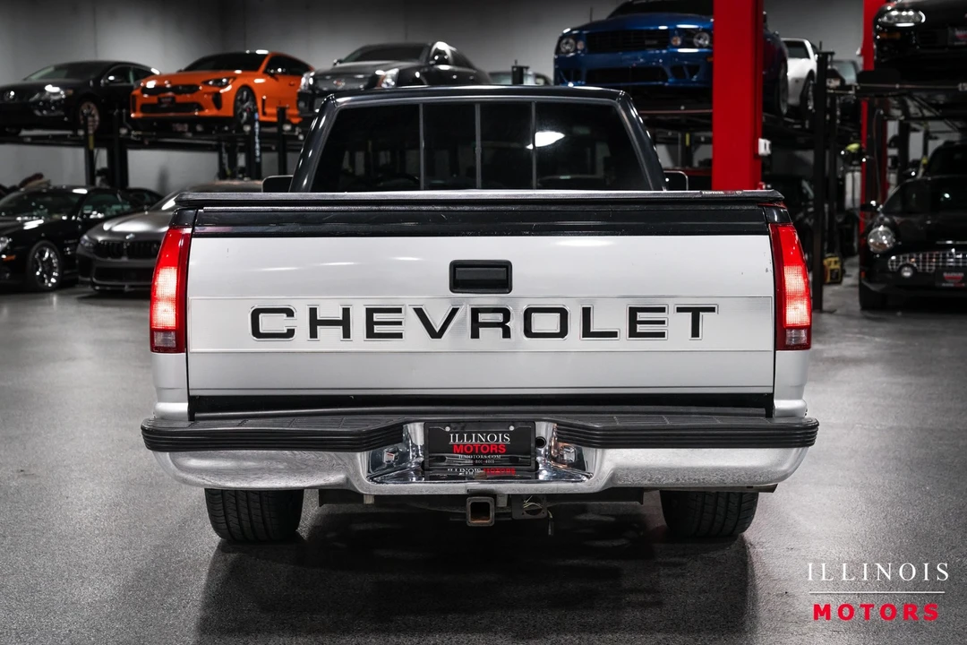 1988 Chevrolet C/K 4th Gen - Image 4 of 31