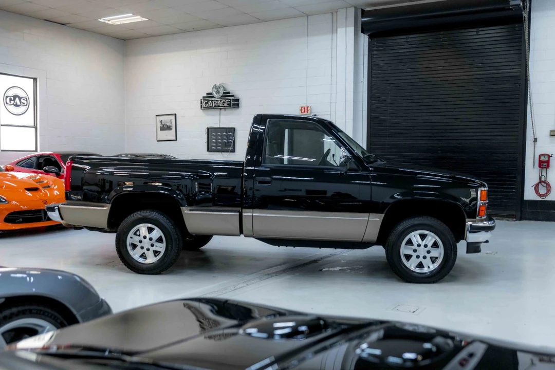 1988 Chevrolet C/K 4th Gen - Image 6 of 21