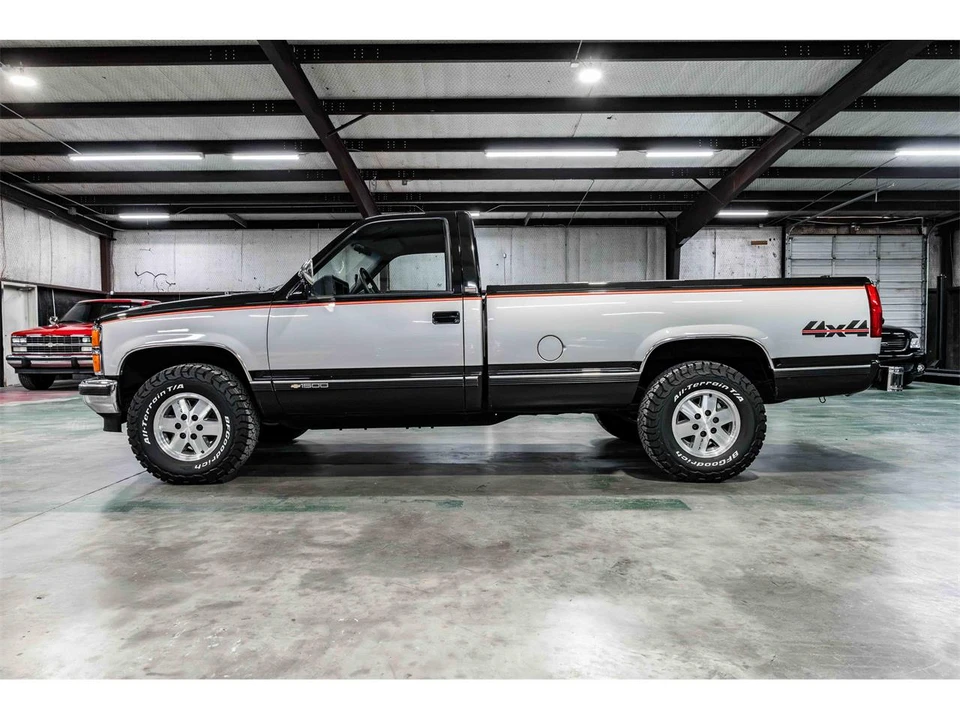 1988 Chevrolet C/K 4th Gen - Image 2 of 21