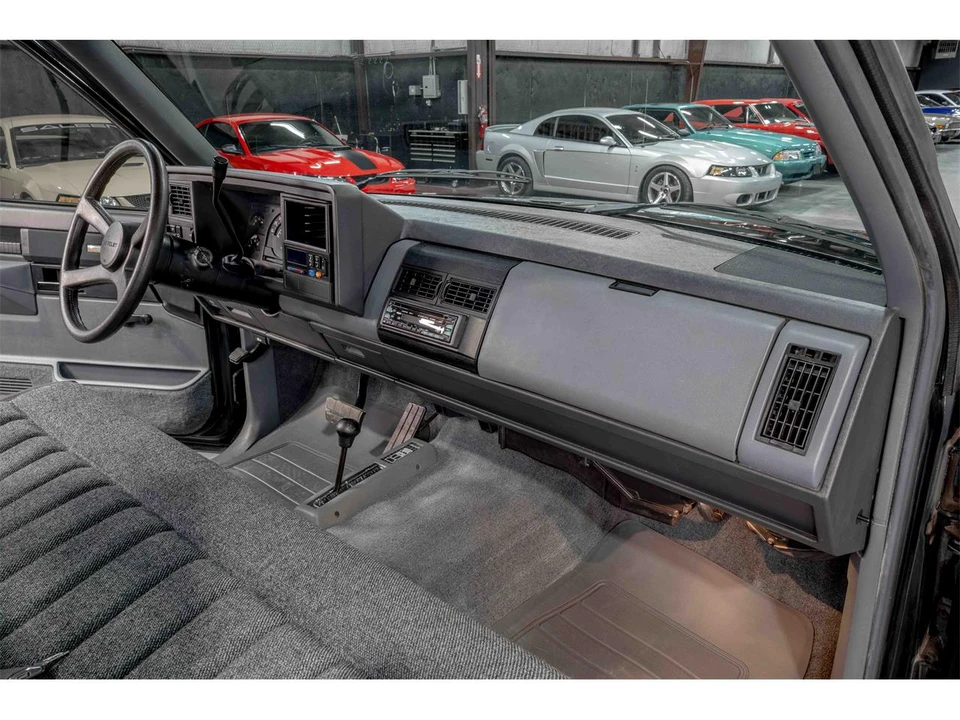 1988 Chevrolet C/K 4th Gen - Image 17 of 21