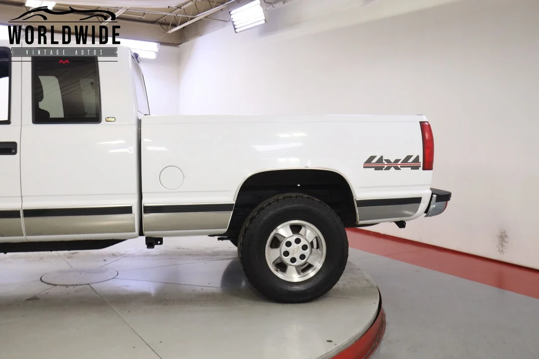 1988 Chevrolet C/K 4th Gen - Image 10 of 12