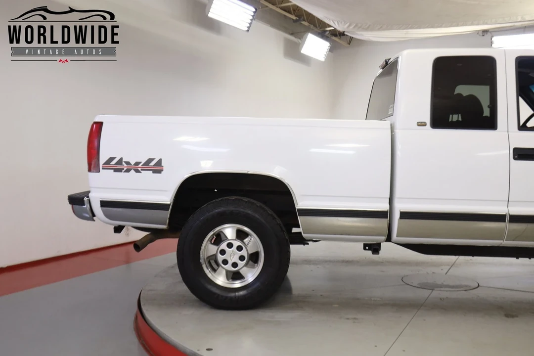 1988 Chevrolet C/K 4th Gen - Image 9 of 12