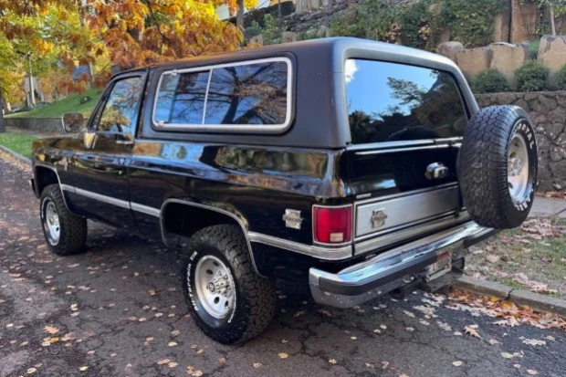 1988 Chevrolet K5 Blazer 2nd Gen - Image 2 of 7