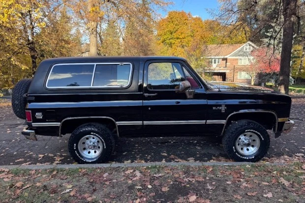1988 Chevrolet K5 Blazer 2nd Gen - Image 3 of 7