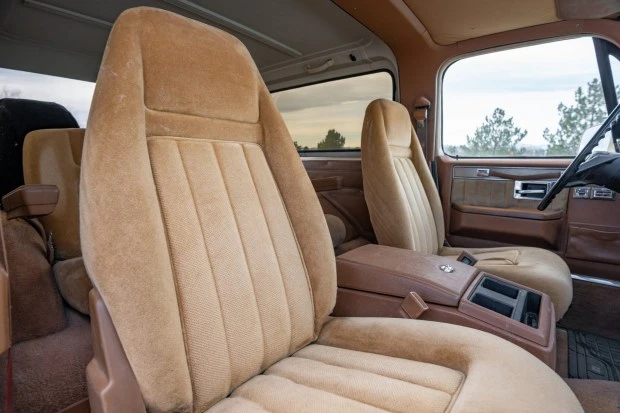 1988 Chevrolet K5 Blazer 2nd Gen - Image 4 of 8