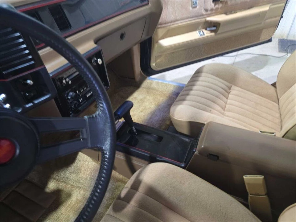 1988 Chevrolet Monte Carlo 4th Gen - Image 10 of 31