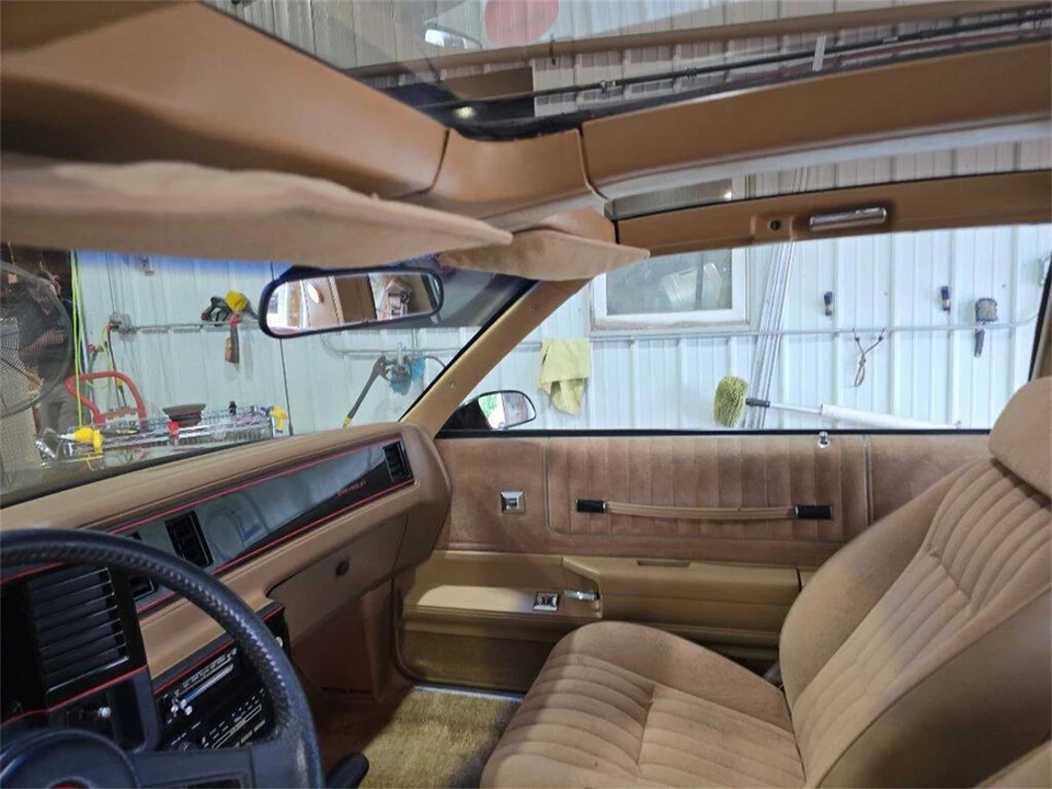 1988 Chevrolet Monte Carlo 4th Gen - Image 24 of 31
