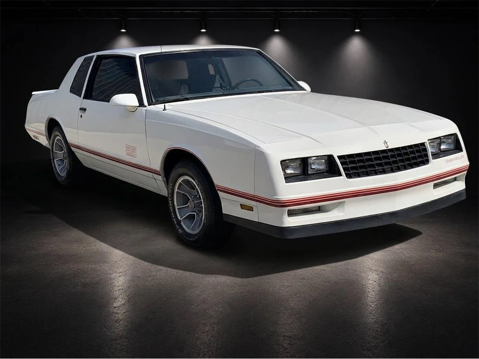 1988 Chevrolet Monte Carlo 4th Gen - Image 4 of 23