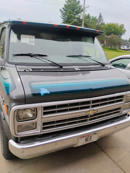 1988 Chevrolet - Image 2 of 20