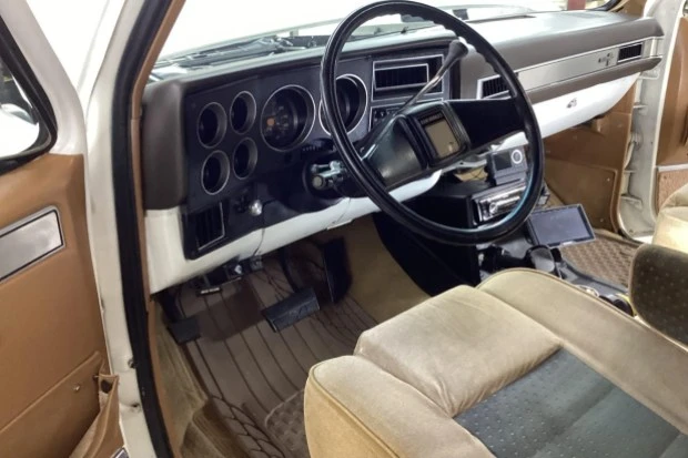 1988 Chevrolet C/K 3rd Gen - Image 4 of 9
