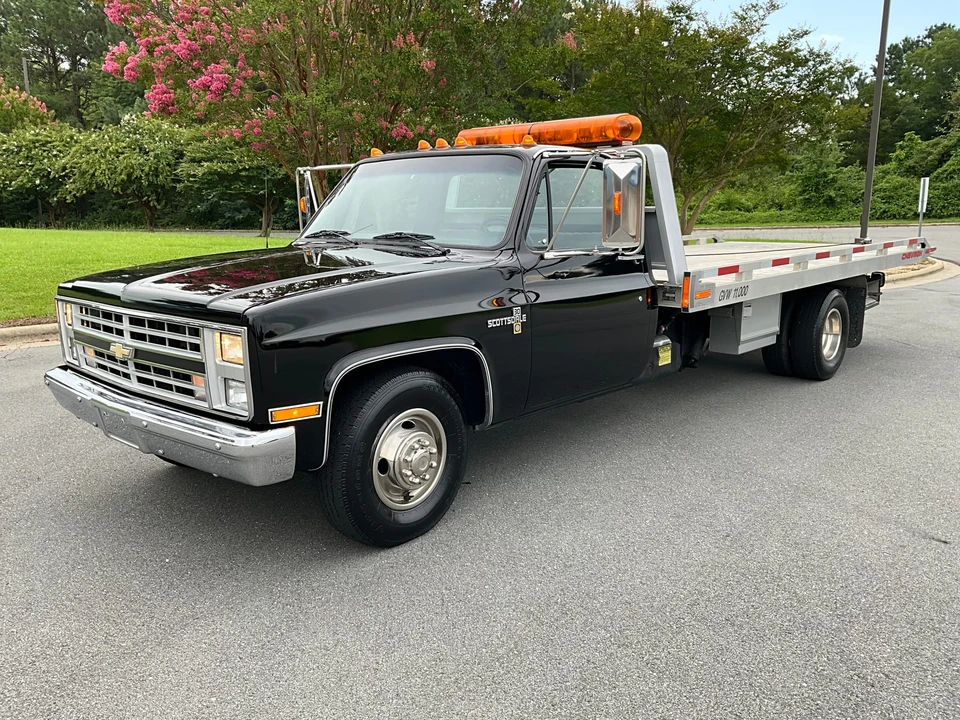 1988 Chevrolet C/K 4th Gen - Image 4 of 31