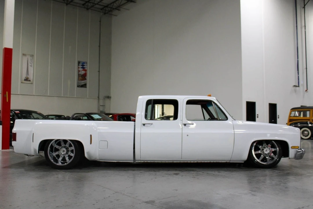1988 Chevrolet - Image 26 of 31