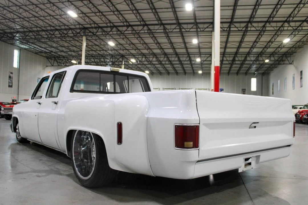1988 Chevrolet - Image 24 of 31