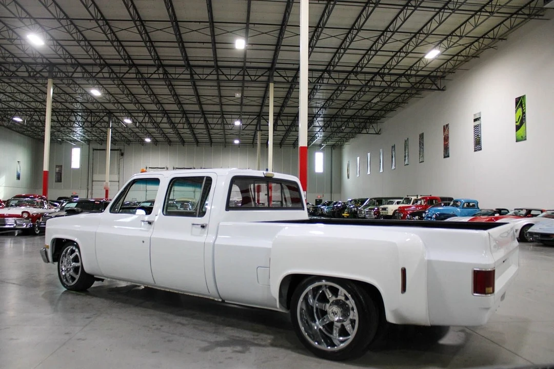 1988 Chevrolet - Image 5 of 31