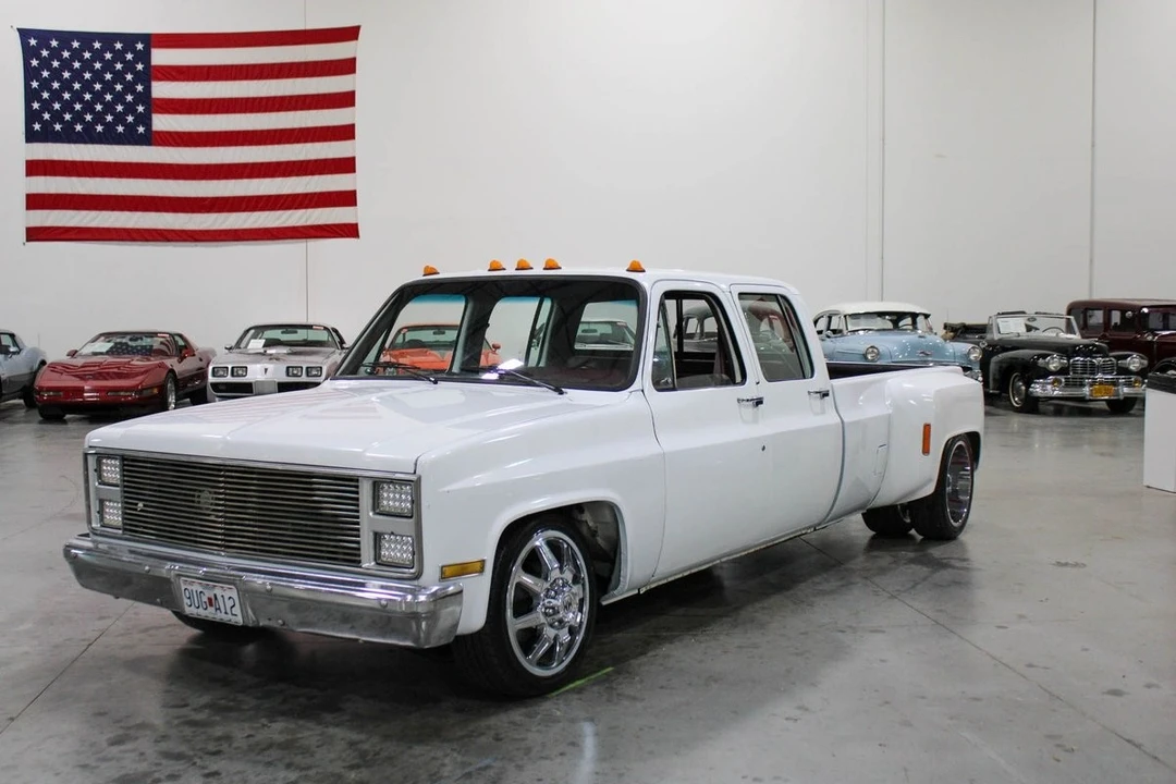 1988 Chevrolet - Image 3 of 31