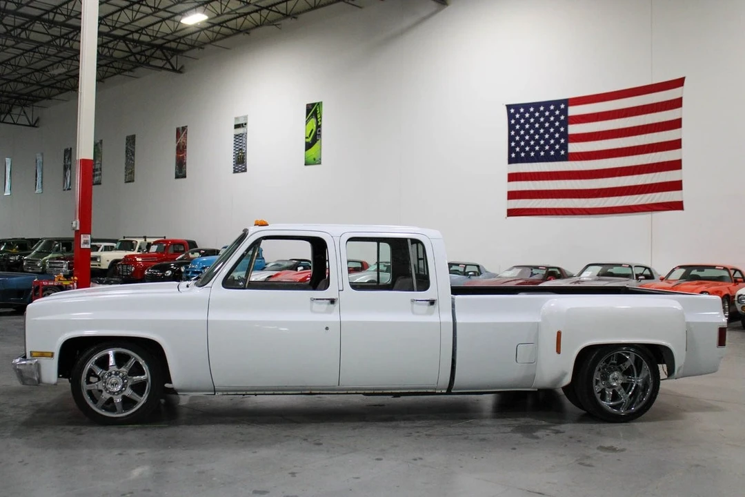 1988 Chevrolet - Image 4 of 31
