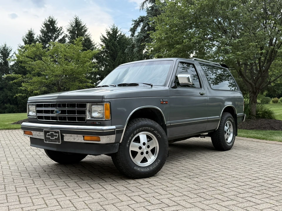 1988 Chevrolet S-10 Blazer 1st Gen - Image 3 of 31