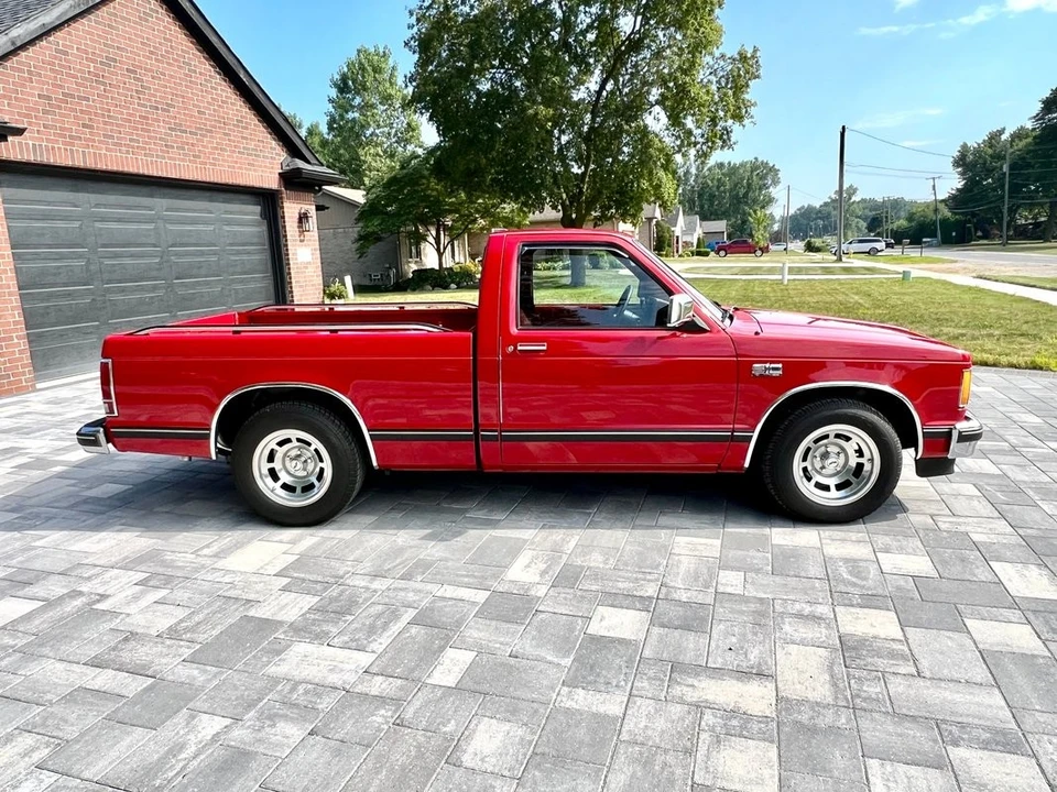1988 Chevrolet S-10 - Image 4 of 12