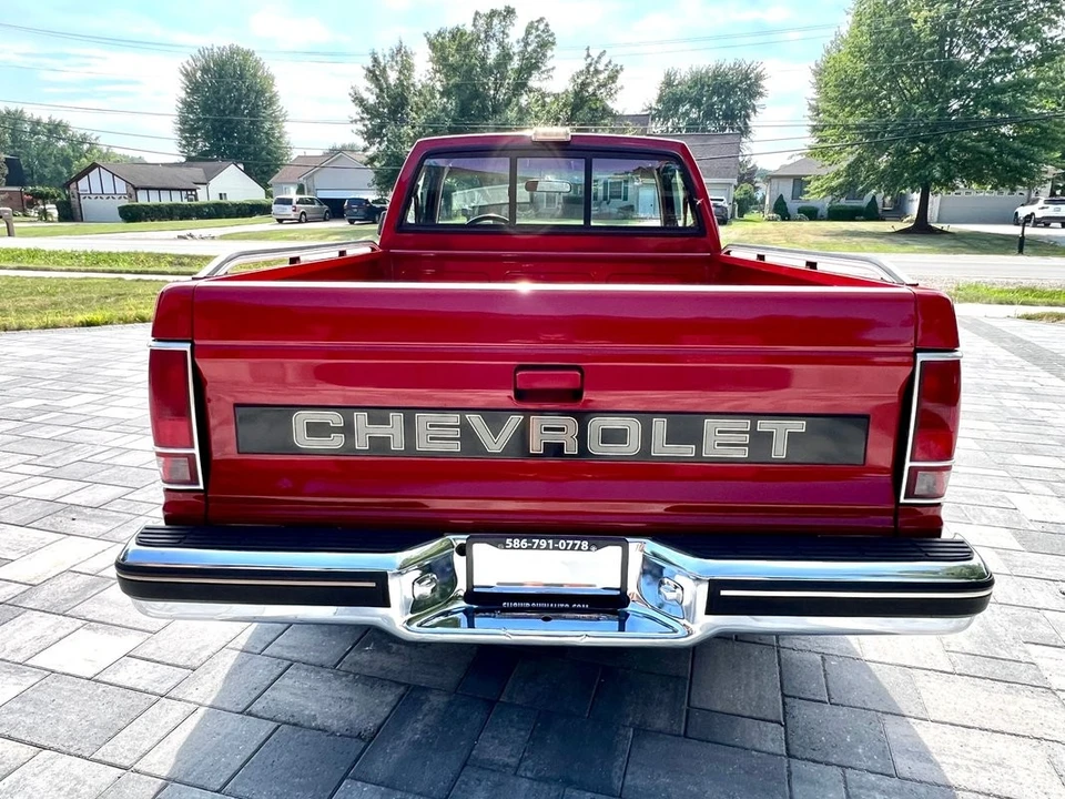 1988 Chevrolet S-10 - Image 7 of 12