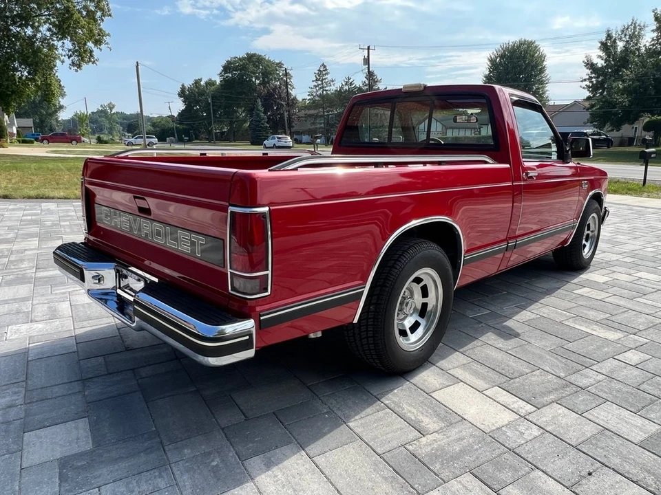 1988 Chevrolet S-10 - Image 6 of 12