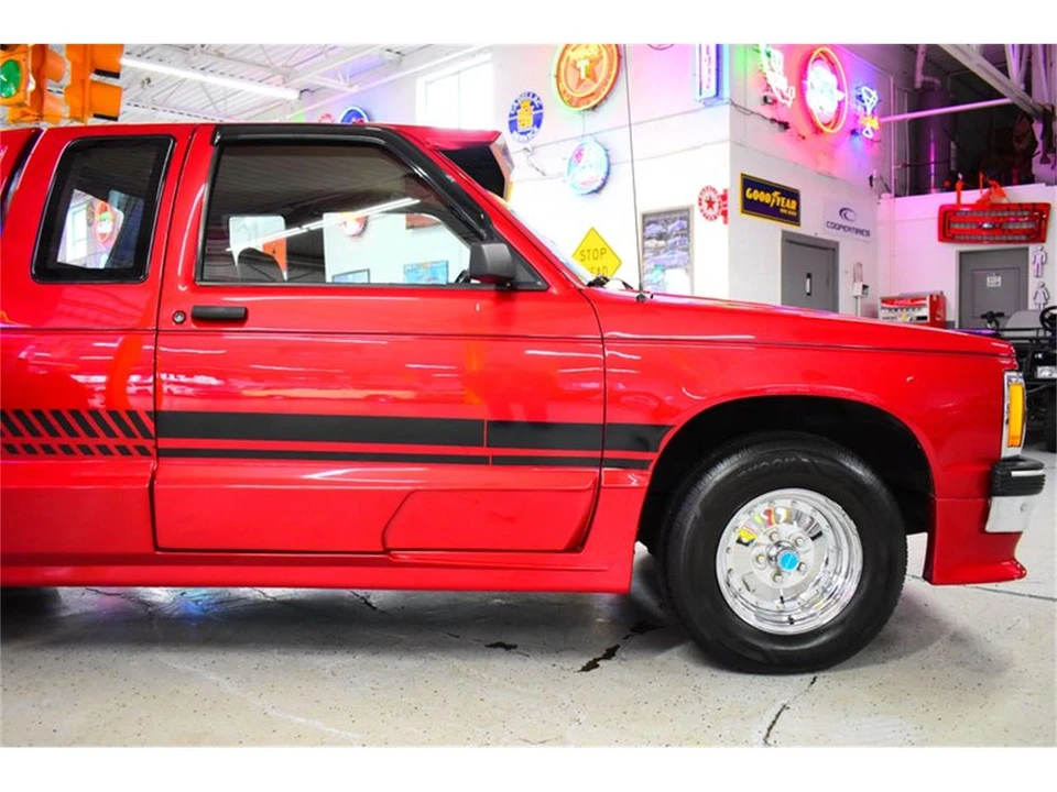 1988 Chevrolet S-10 - Image 8 of 31