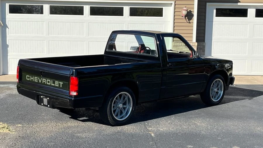 1988 Chevrolet S-10 - Image 3 of 10