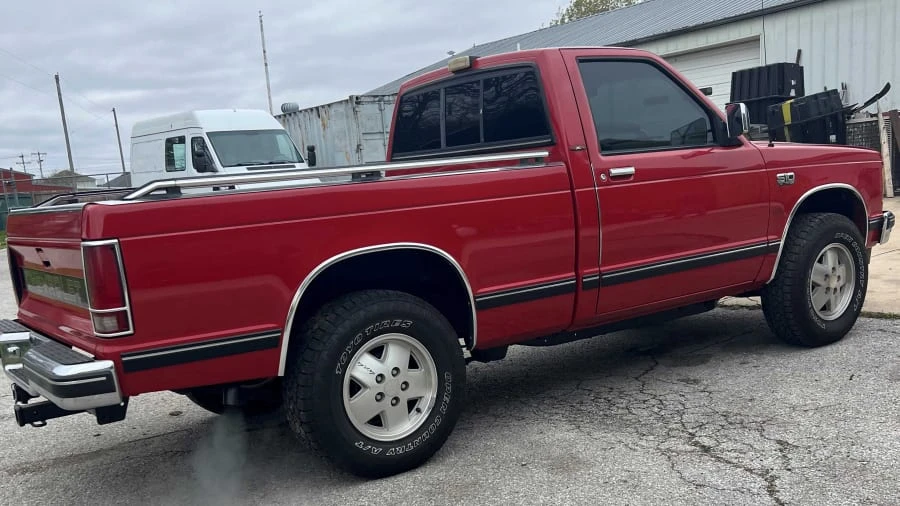 1988 Chevrolet S-10 - Image 4 of 8