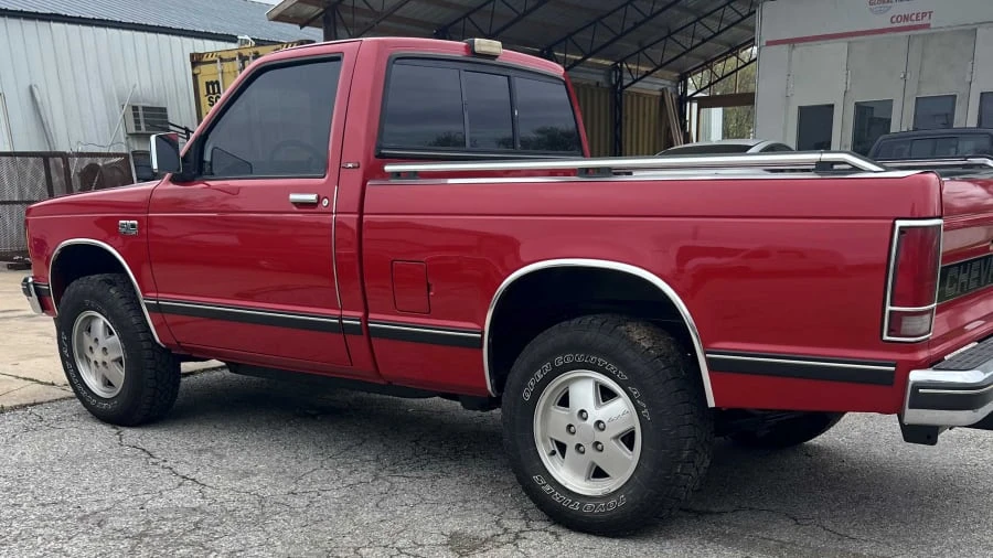1988 Chevrolet S-10 - Image 5 of 8