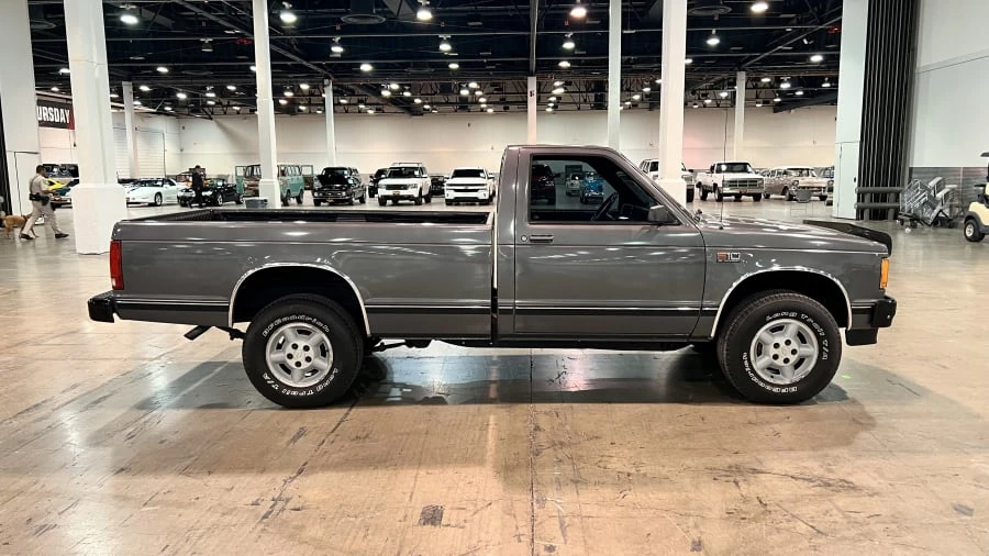 1988 Chevrolet S-10 - Image 2 of 9