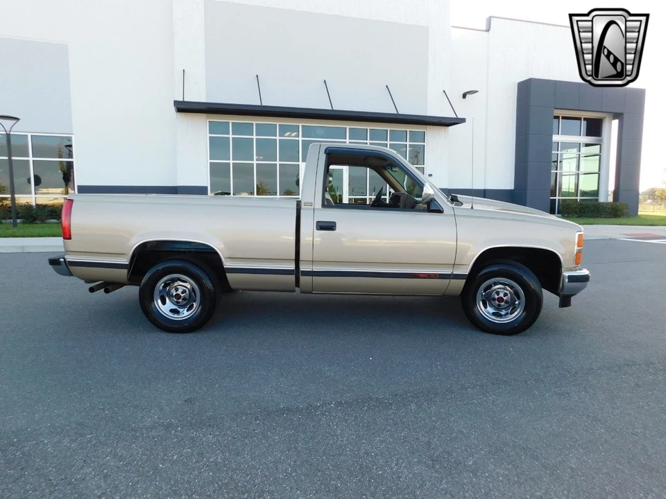 1988 Chevrolet C/K 4th Gen - Image 4 of 12