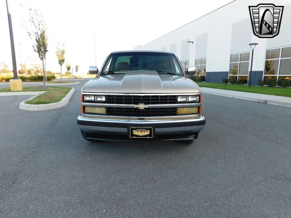 1988 Chevrolet C/K 4th Gen - Image 3 of 12