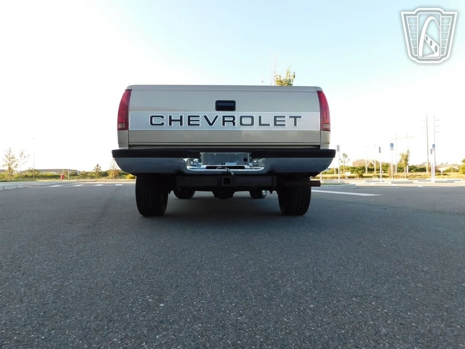 1988 Chevrolet C/K 4th Gen - Image 18 of 21
