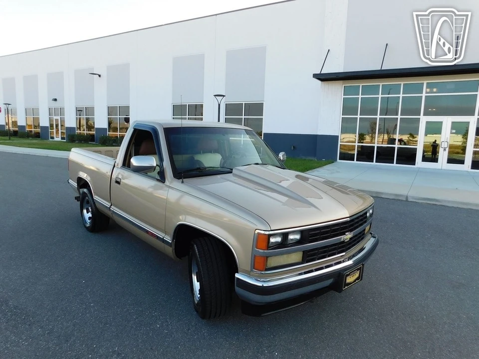 1988 Chevrolet C/K 4th Gen - Image 10 of 12
